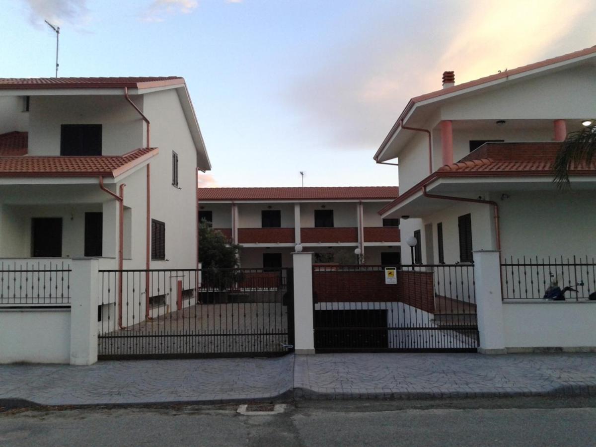 Residence Gualtieri Sant'Andrea Apostolo dello Ionio Exterior foto